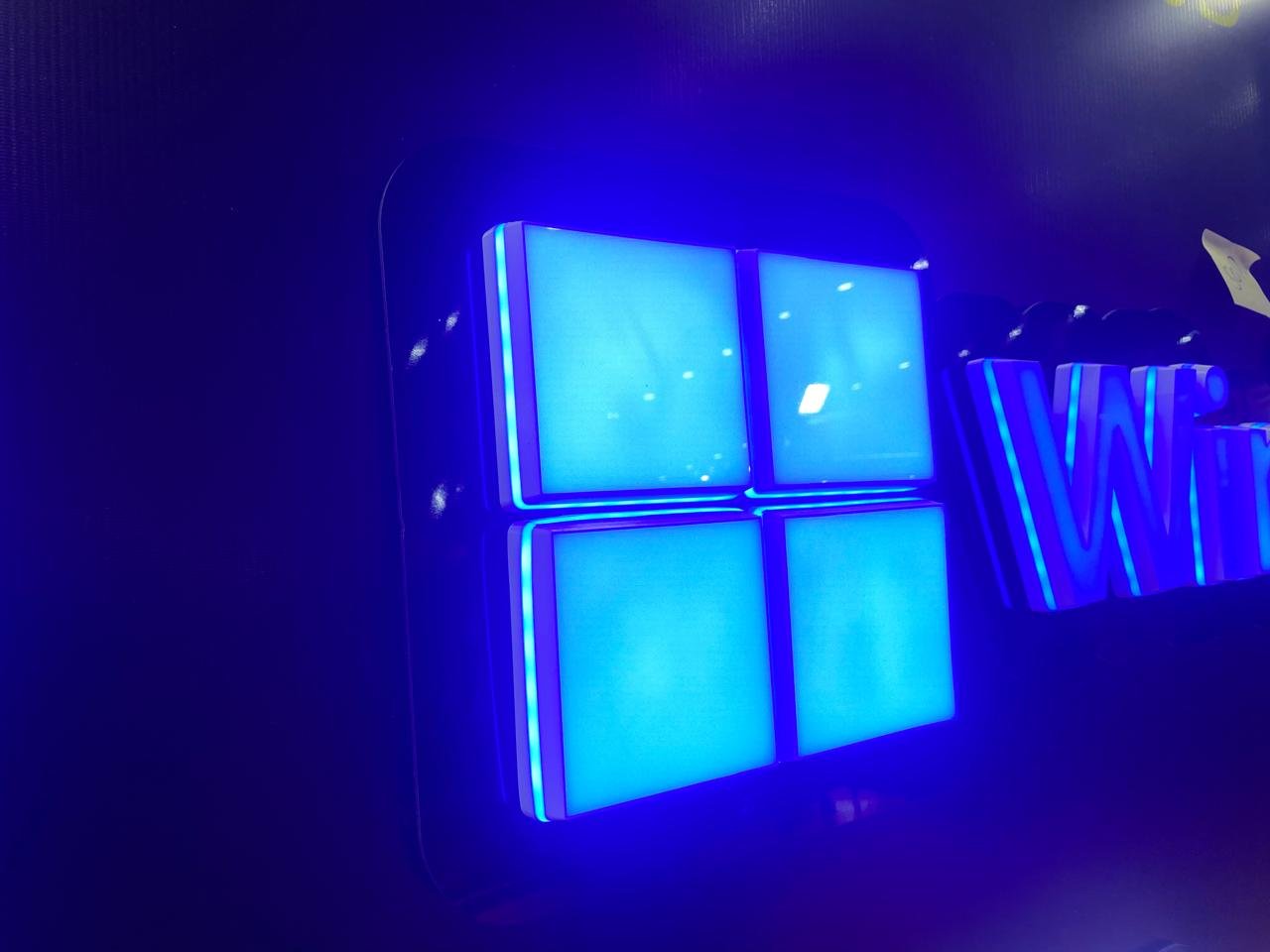 Image gallery marquee