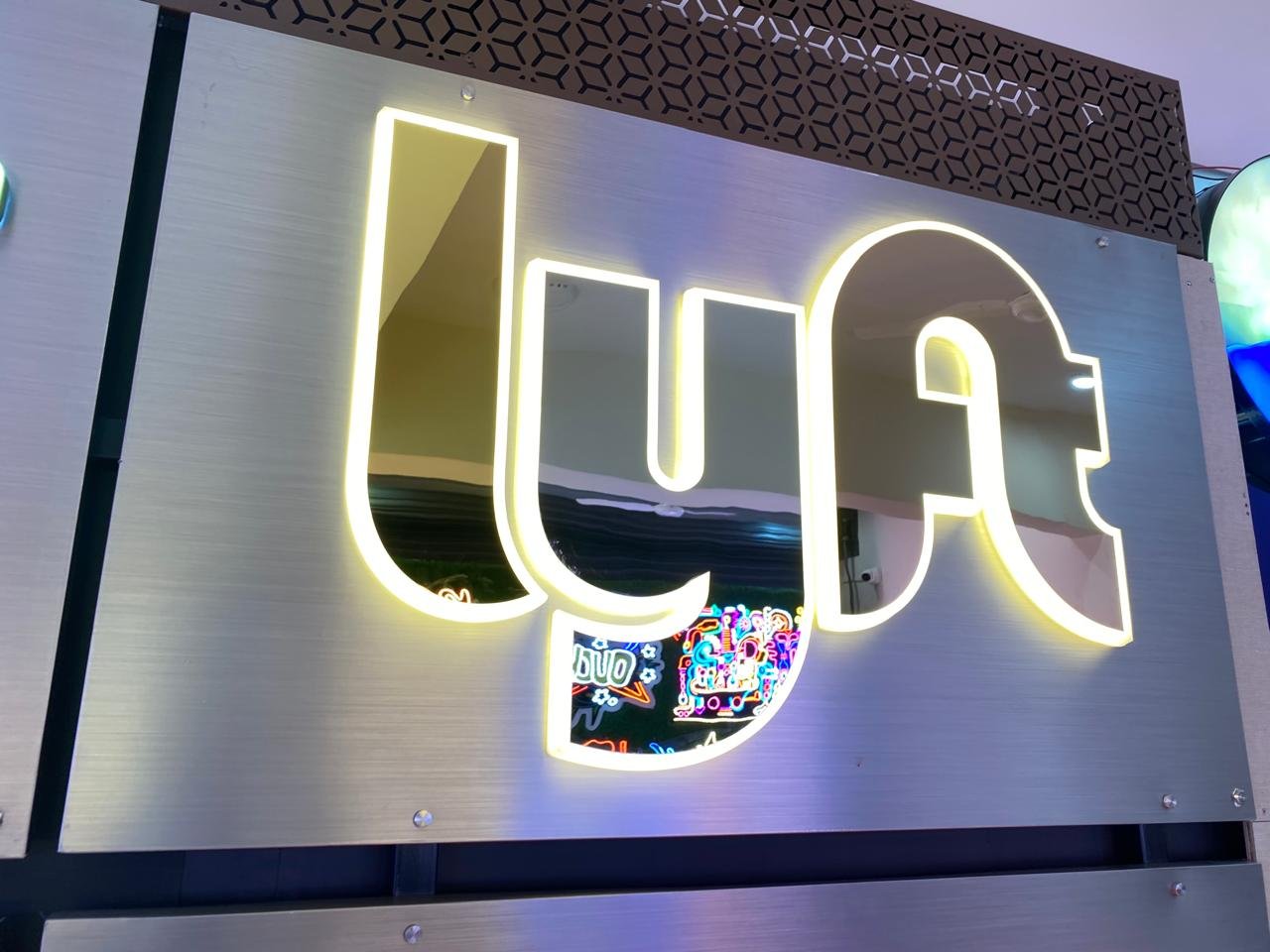 Image gallery marquee